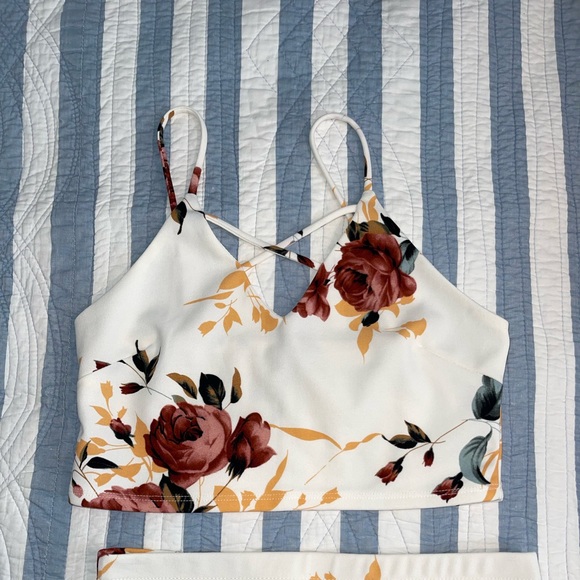 Two piece floral set - Picture 2 of 4